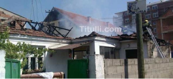 Flakët gllabërojnë shtëpinë në Bujanoc