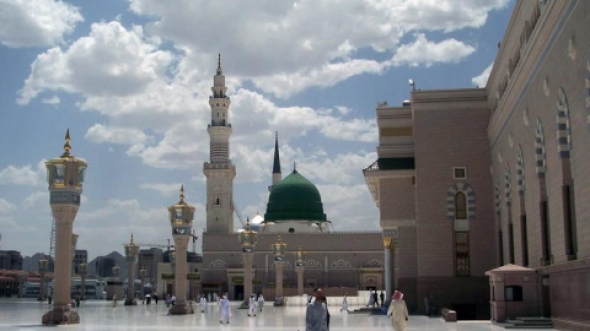 Arabi, propozohet lëvizja e varrit te profetit Muhamed a.s