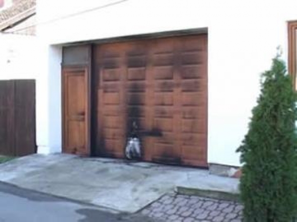 Serbi, sulmohet me molotov xhamia në Suboticë