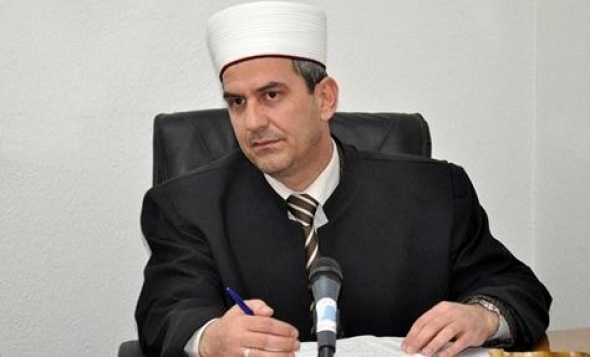 Kryetari i KBI-së ,Sulejman ef.Fejzullahu uron gjith besimtarëve festën e Kurban Bajramit.